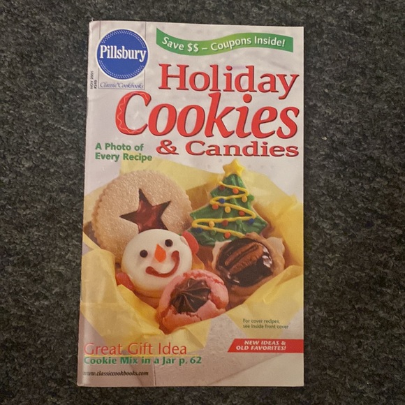 6 Holiday Cookbooks - Hundreds of Recipes inside!  Like NEW condition softbooks - Picture 4 of 7